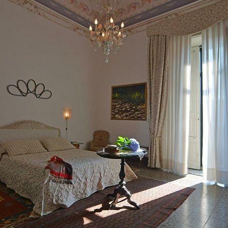 B&B Di Charme Camelie Palazzo Nicotra Ріпосто Екстер'єр фото