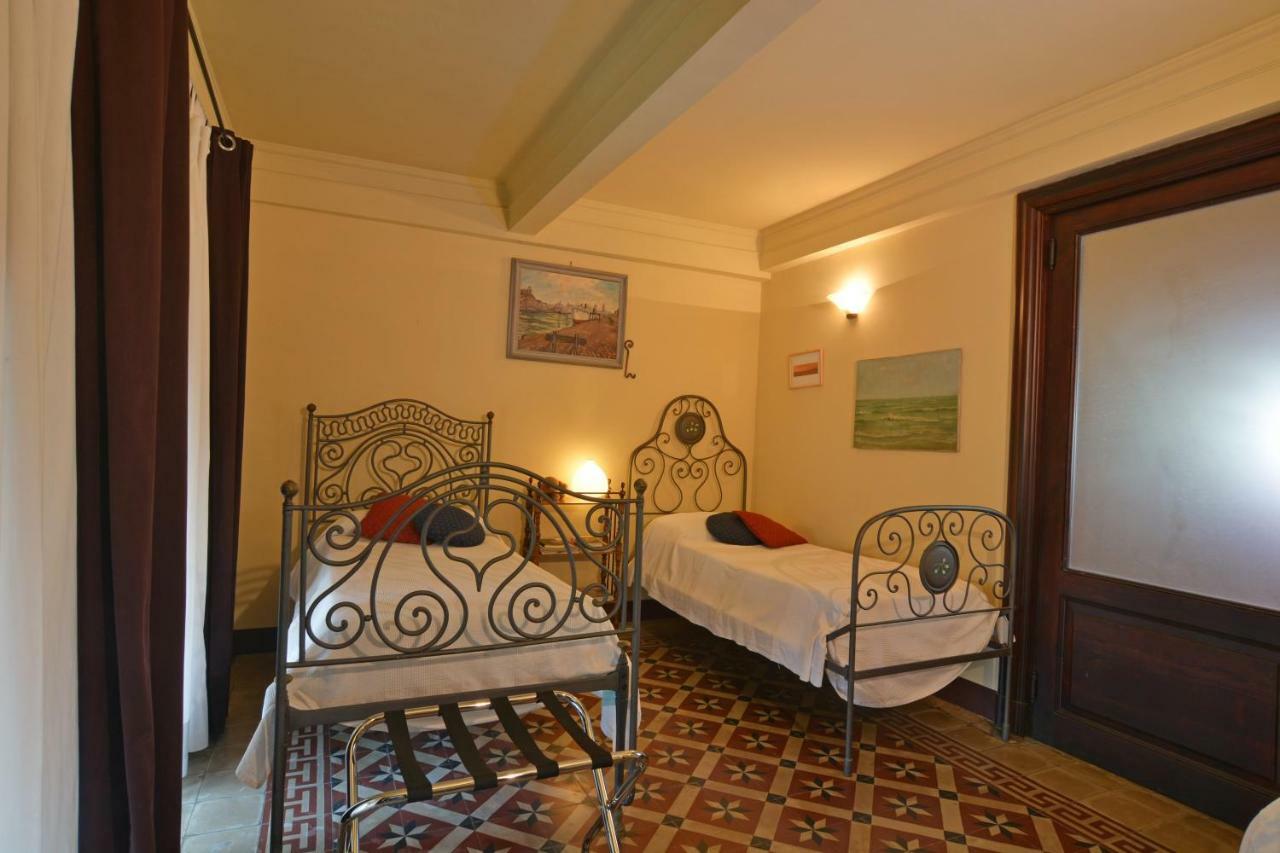 B&B Di Charme Camelie Palazzo Nicotra Ріпосто Екстер'єр фото